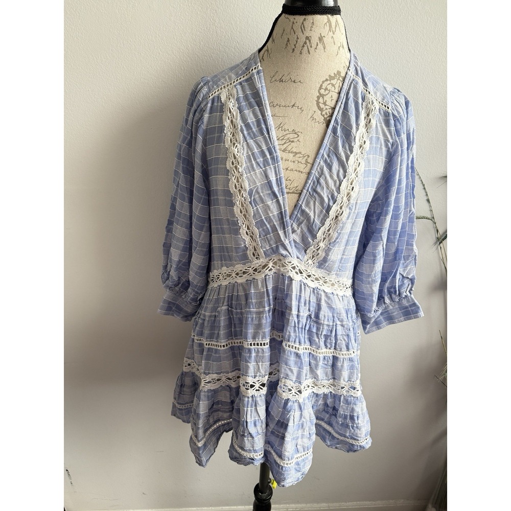 Free People Boho‎ Cottagecore Peasant Top Size Med V Neck Lace Ruffle Light Blue